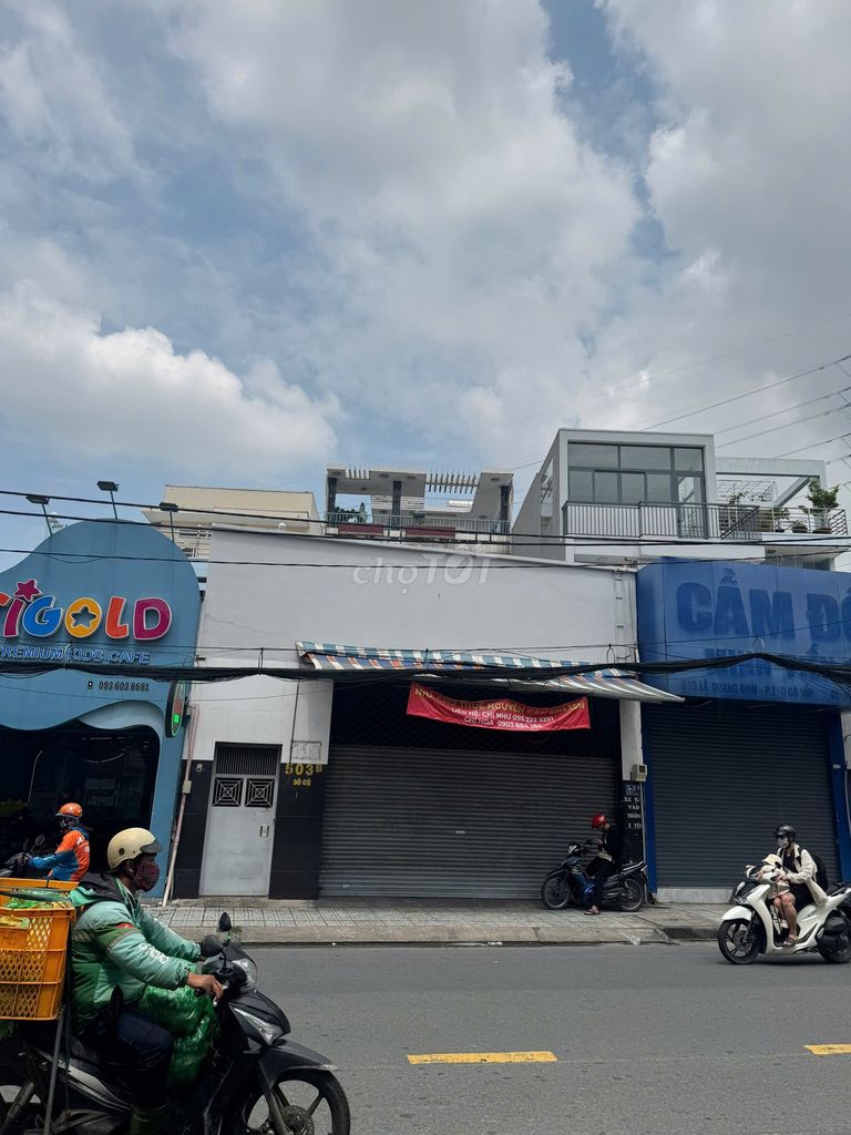 It's the owner who rents his house 8 meters-35 m GoVop