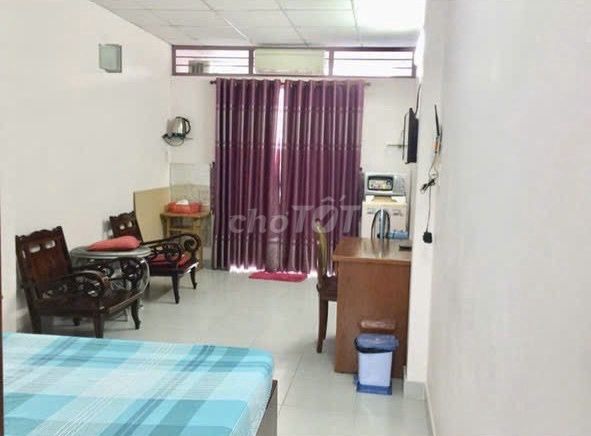 Renting the entire 1-1-Burrow Nguyễn Thị Minh Khai.