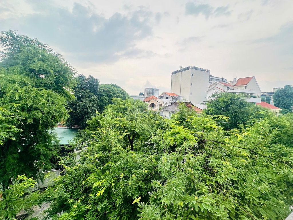 Rent the 211 Nguyễn Văn Thủ-to-be- 9 meters, 4 high-level elevators!