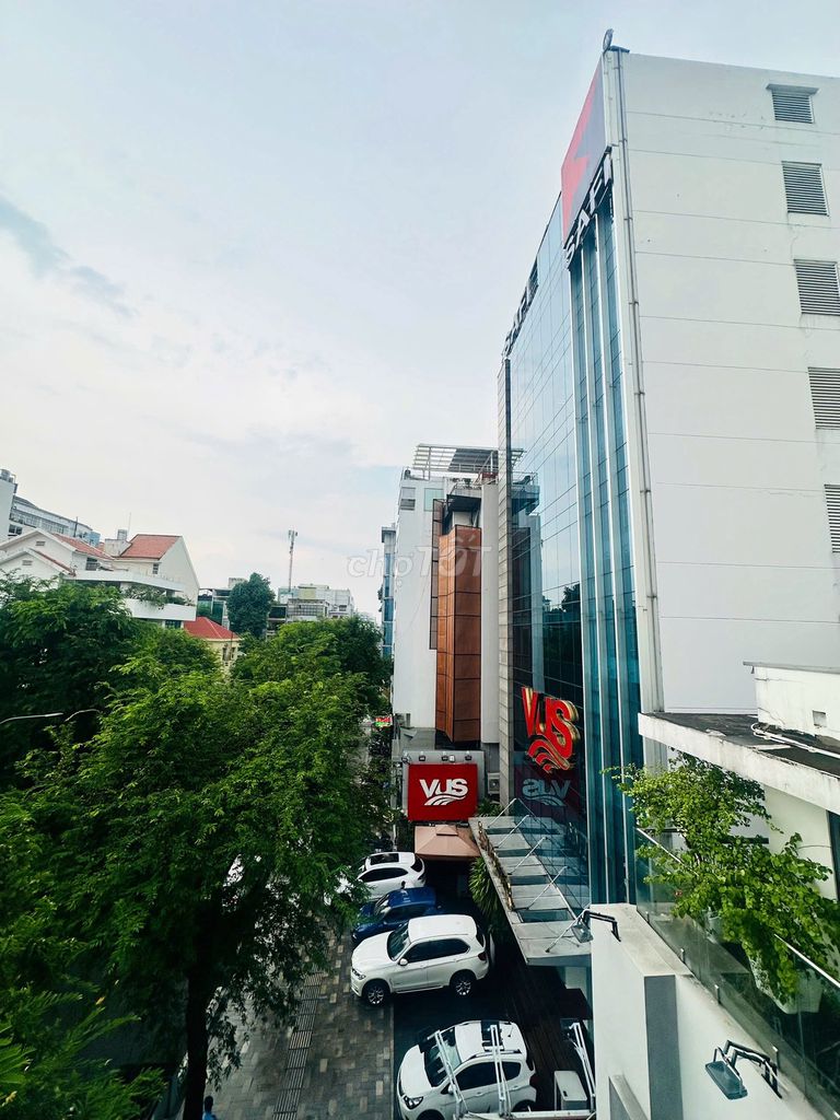 Rent the 211 Nguyễn Văn Thủ-to-be- 9 meters, 4 high-level elevators!