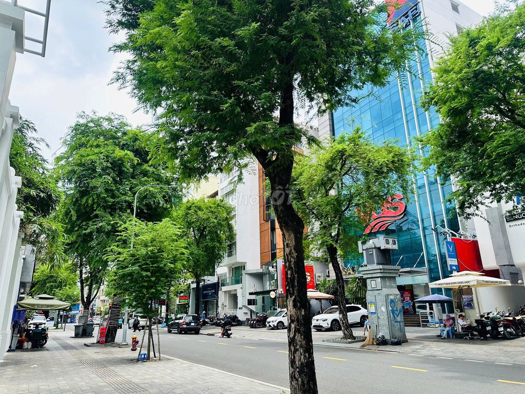 Rent the 211 Nguyễn Văn Thủ-to-be- 9 meters, 4 high-level elevators!