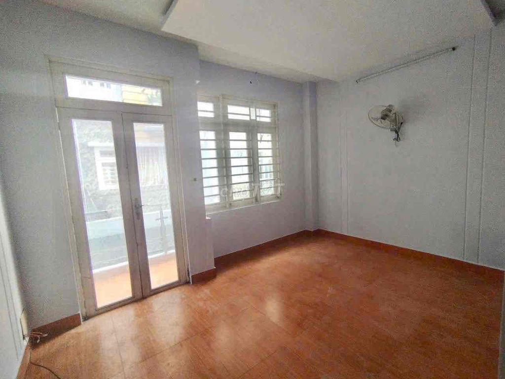 Rent a 700 Tỉnh lộ 10 alley. The Firefire. New