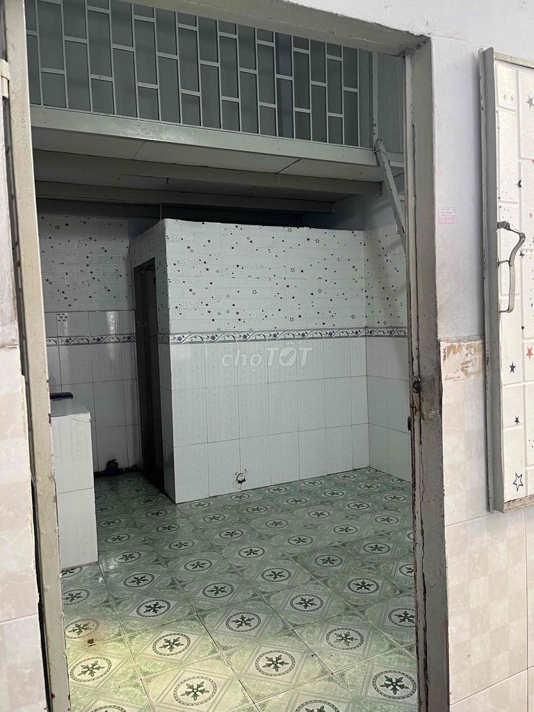 Cheap motels with handlocks.