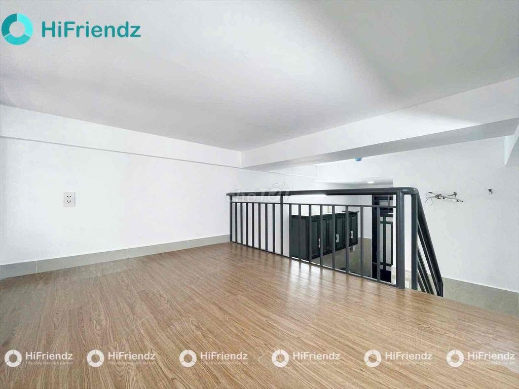 Rent a 30-foot hotel near the west almond market.
