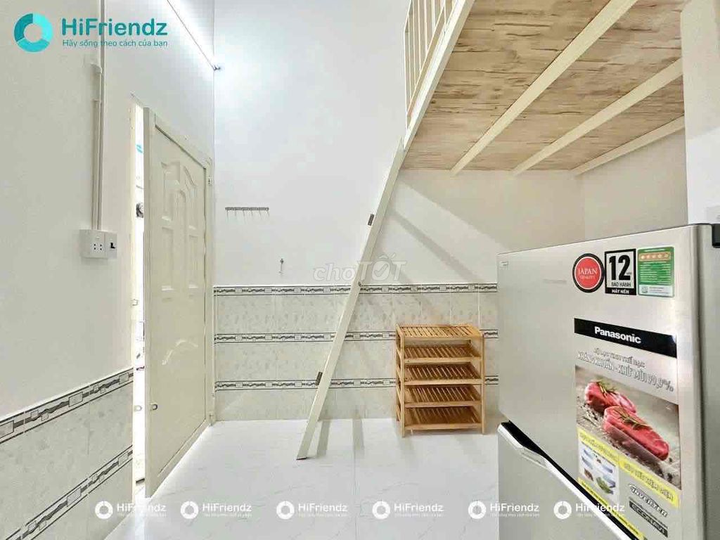 Rent room 25 meters, near the college of literature, industrial college.
