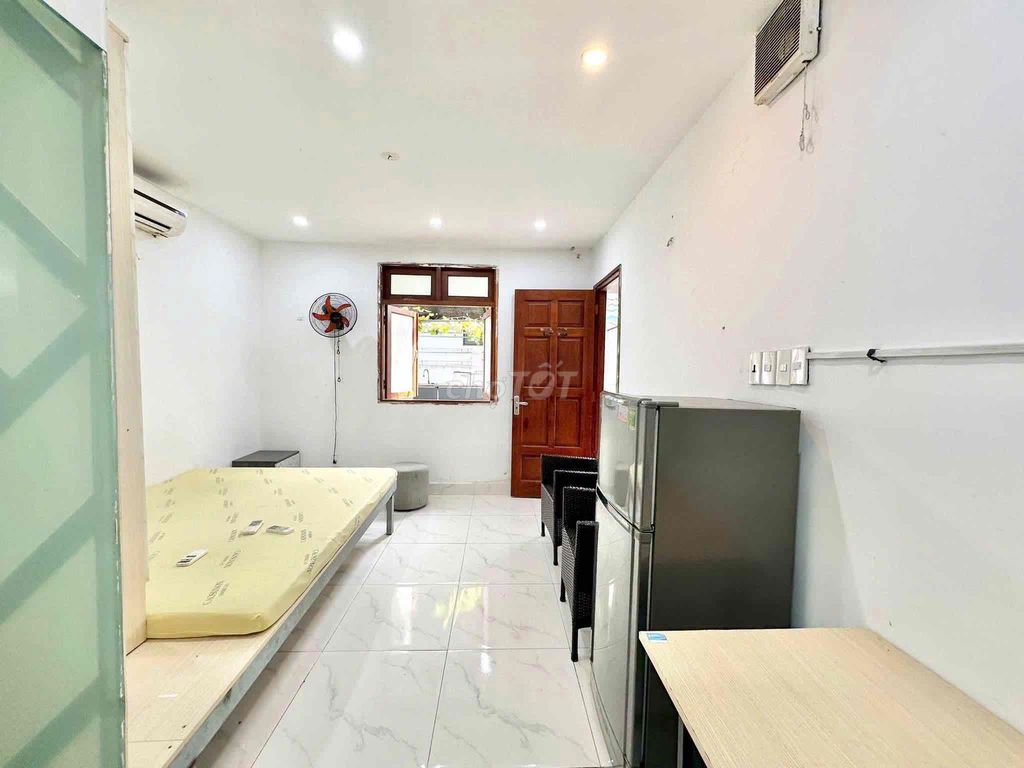 Sky Window studio - Nguyễn Thị Tú, Bình Tân - Full Building, Right