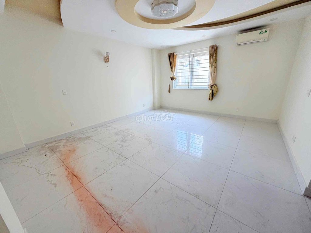Rent the 7th County male mansion 8 x24 M, 5 bedrooms 6 55 million a month