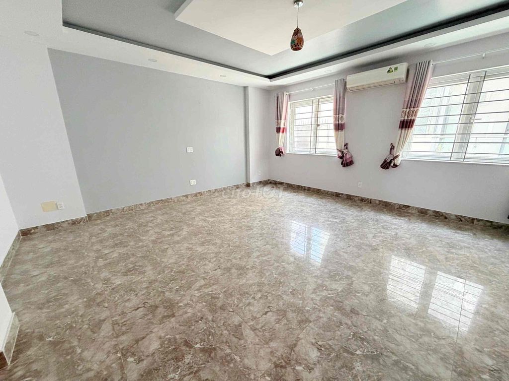 Rent the 7th County male mansion 8 x24 M, 5 bedrooms 6 55 million a month
