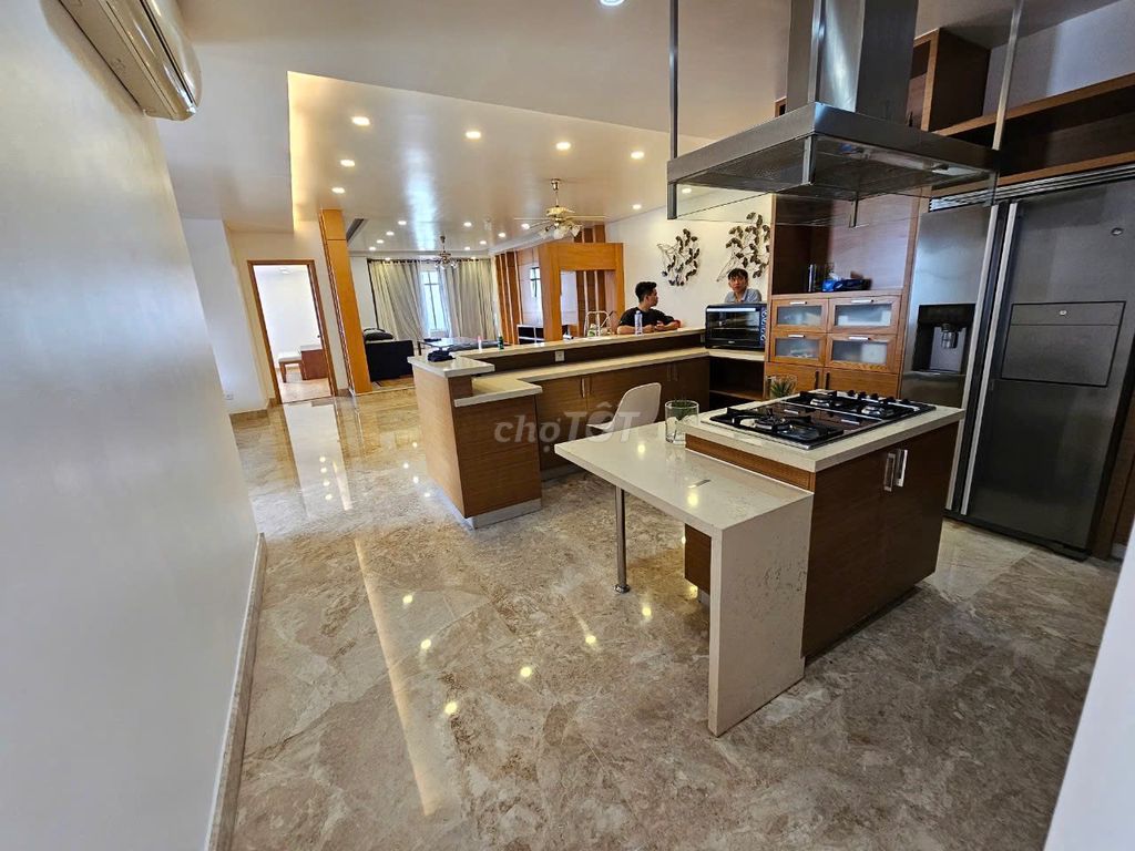 Sunny Plaza .Plain, Gò Vấp, 135 meters, 3 bedrooms, 3 toilets,