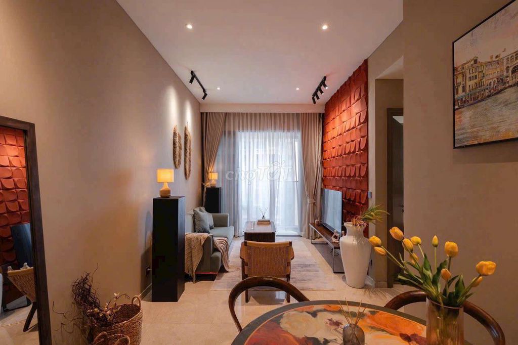 Rent a five-star apartment in District 1.
