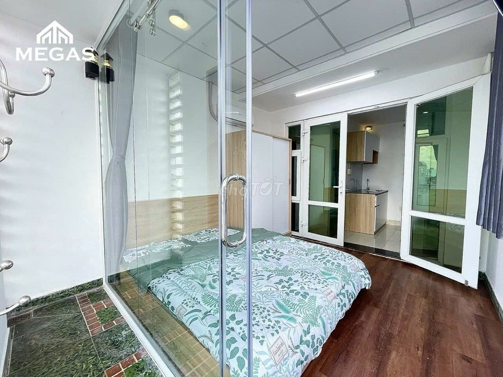 1 .50-foot bedroom - super-split balcony - near the school of economics - Free cars