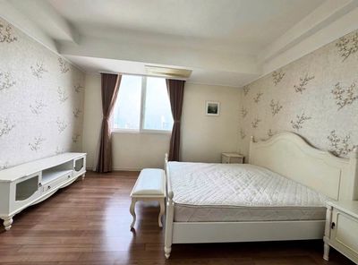 Renting Imperia, three bedrooms, 23.2 million a month, 115 meters, with interiors.