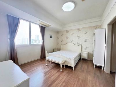 Renting Imperia, three bedrooms, 23.2 million a month, 115 meters, with interiors.