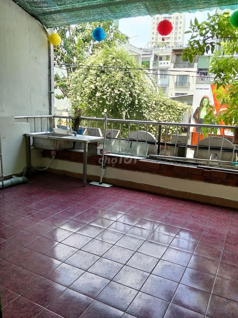 Rent a room that's cheap.