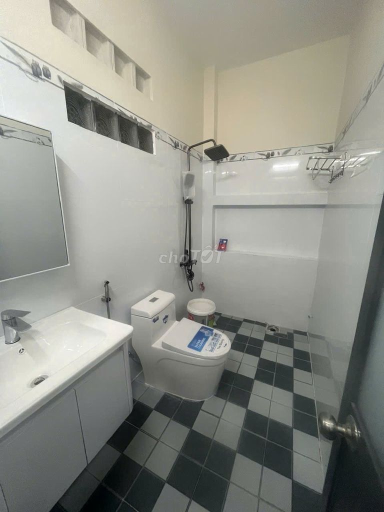 Rent a house/ room