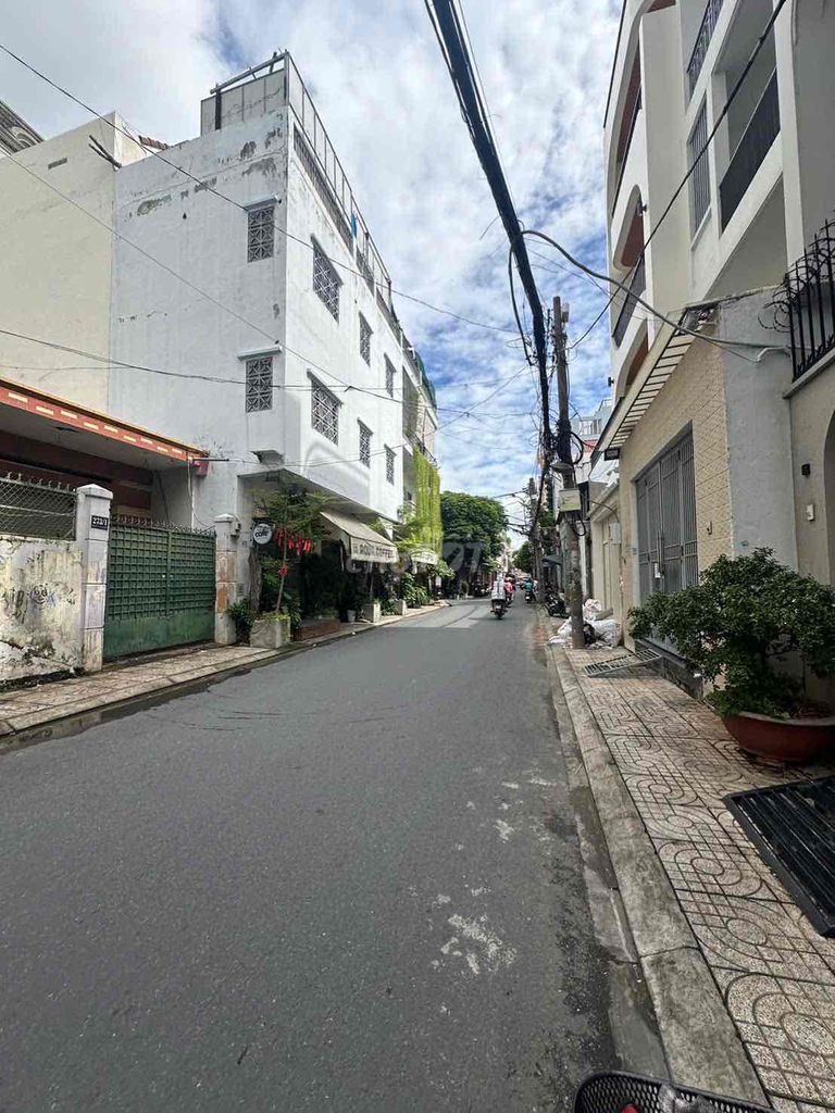 Rent h8 m Khu Bàu Cát Tân Bình. area: 10 meters 30 meters is empty for 45 million