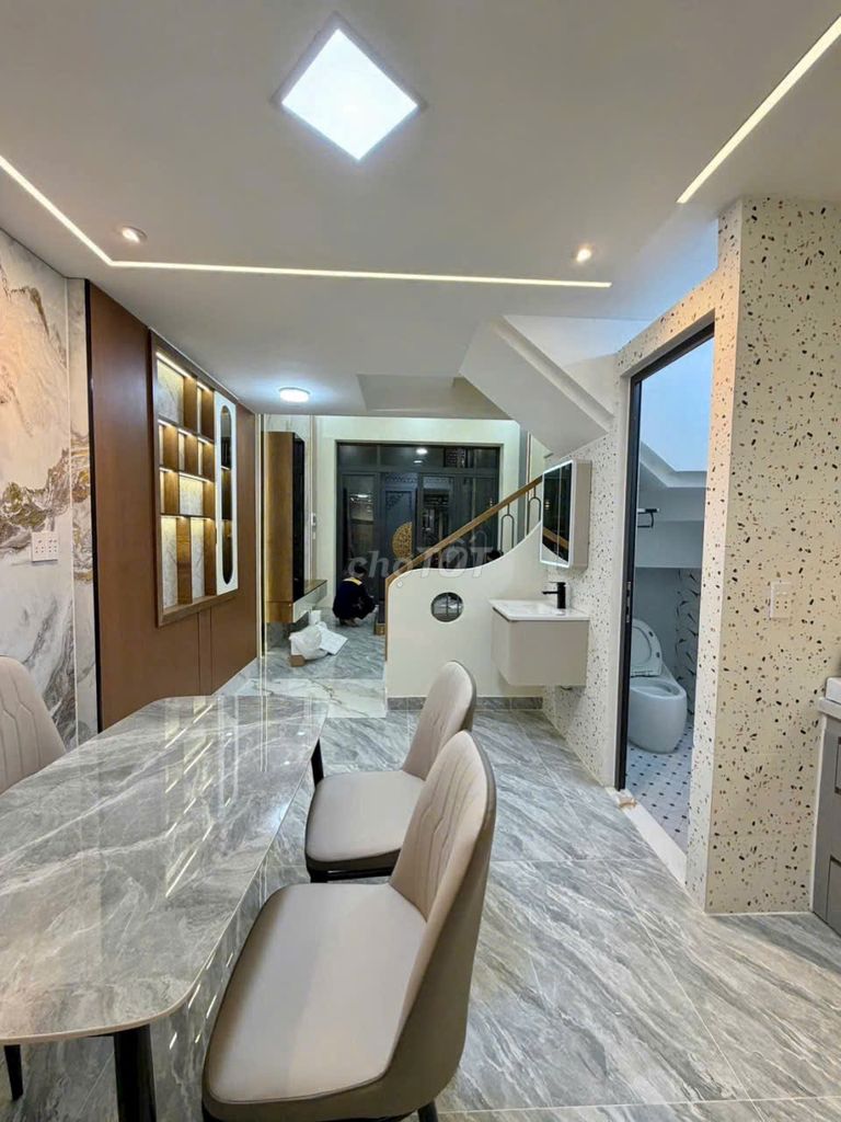 Need to rent an alley building. 476 A Thăng Long-7*4 Tân Bình