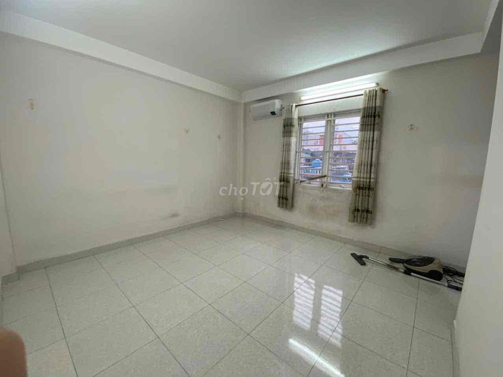 Right here, tttm permmal - 48 rounds 5 x22 M 3 bedrooms 3 toilets at + vpcty + spa