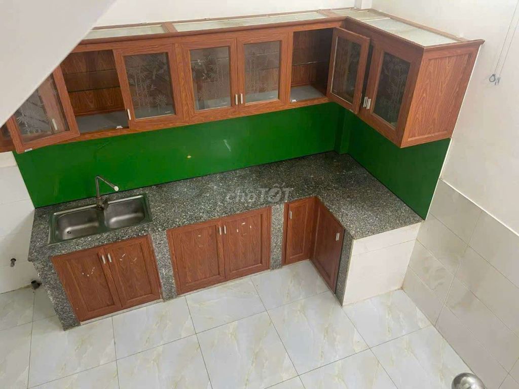 Rent a house. Đỗ Nhuận. Sơn Kỳ.6 million. Two bedrooms. 4th Alley.
