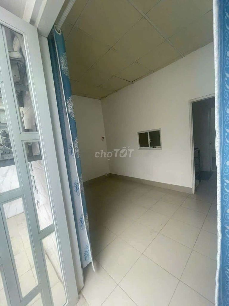 Rent a house. Đỗ Nhuận. Sơn Kỳ.6 million. Two bedrooms. 4th Alley.