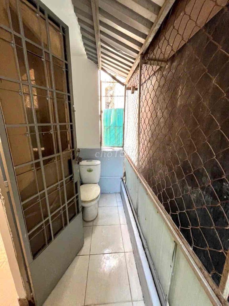 Car alley near the safe market. Two bedrooms. Lê Đức Thọ-730.