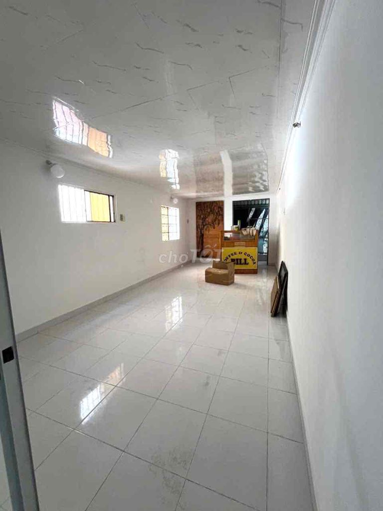 Car alley near the safe market. Two bedrooms. Lê Đức Thọ-730.