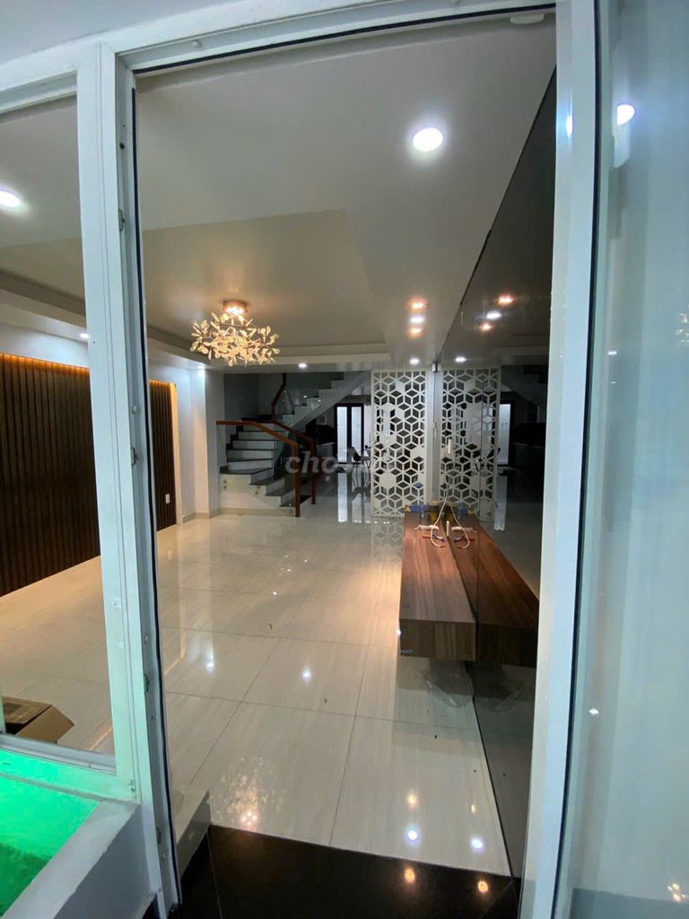 Rent a Three-Channel New York Pe.Tân Phong District 7 house.
