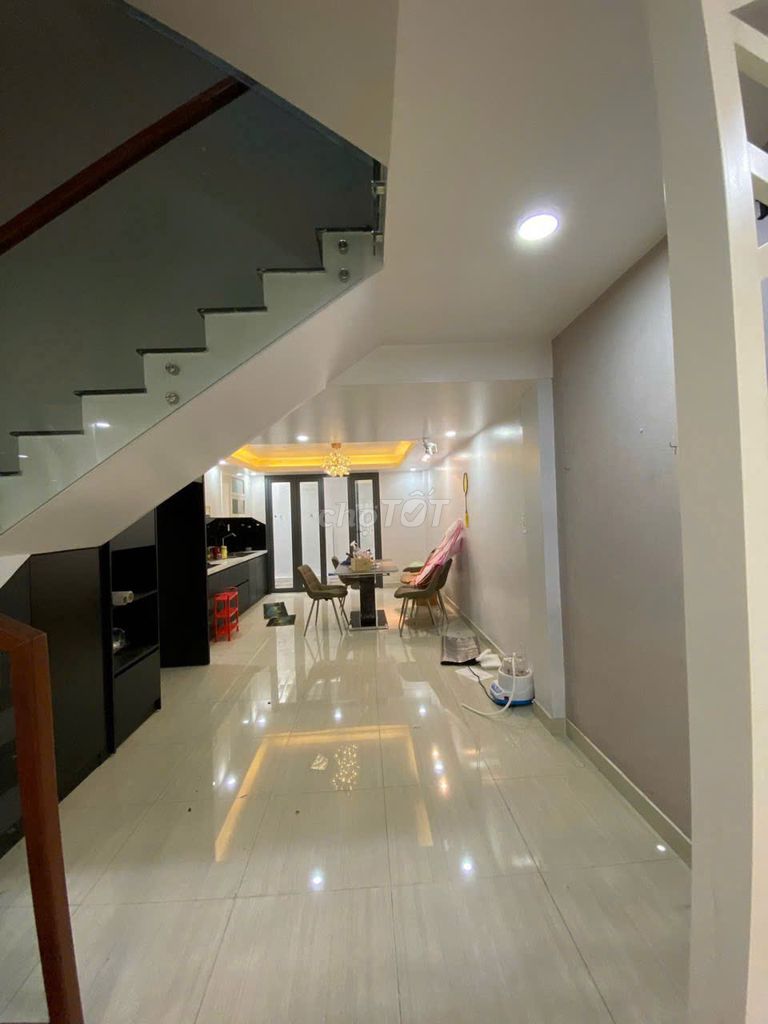 Rent a Three-Channel New York Pe.Tân Phong District 7 house.