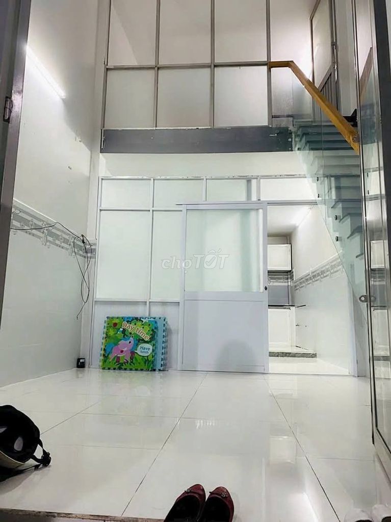 The original alley block 42 Di 3.7 x10 2 bedrooms.