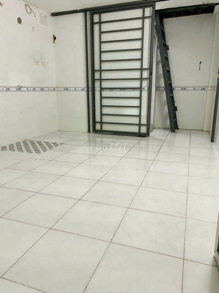 The original alley block 42 Di 3.7 x10 2 bedrooms.