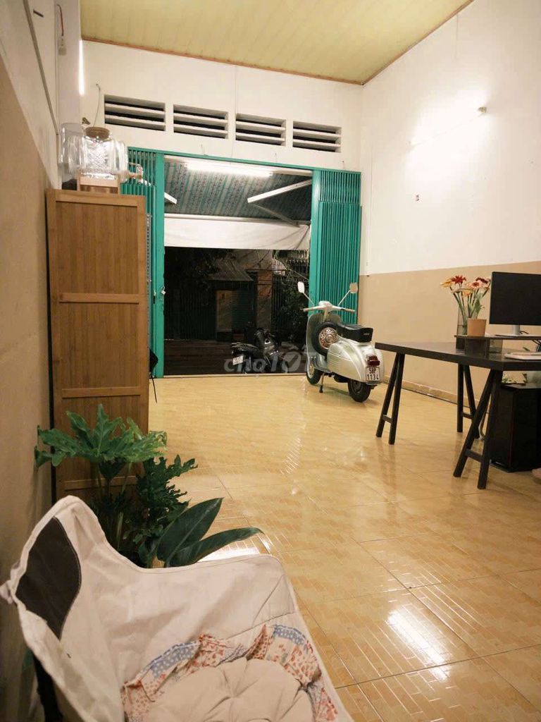 The Qq Street Front, 4 x 20 meters, 2 bedrooms, 9 million