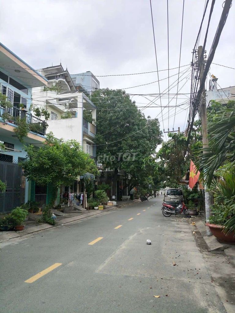 The Qq Street Front, 4 x 20 meters, 2 bedrooms, 9 million