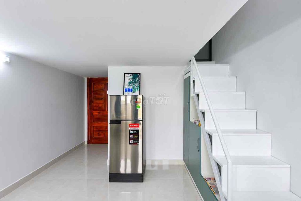 Rent the Tô Hiến Thành balcony, District 10.