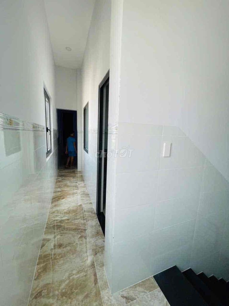 Get a room ready for air conditioning, clean and cool at 160th Street.