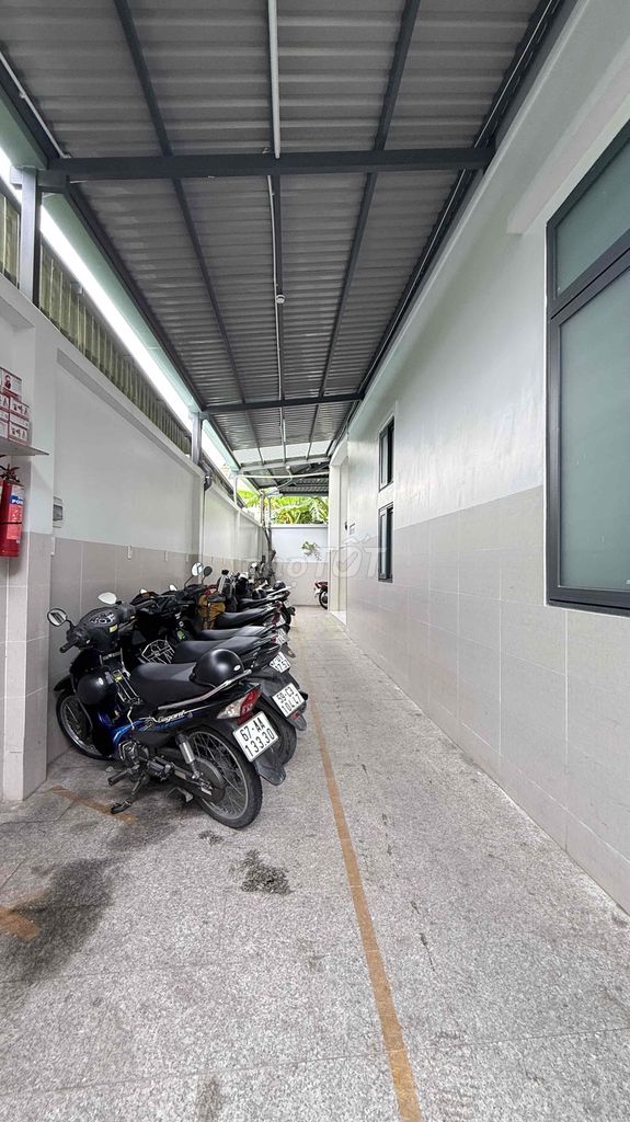 The Duprix Room is 35mm with air conditioning with a clean balcony.