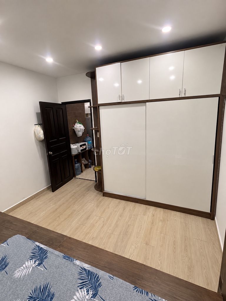 Rent a two-room apartment - a nice apartment apartment - 7 million and a half a month in the middle of the entire school.