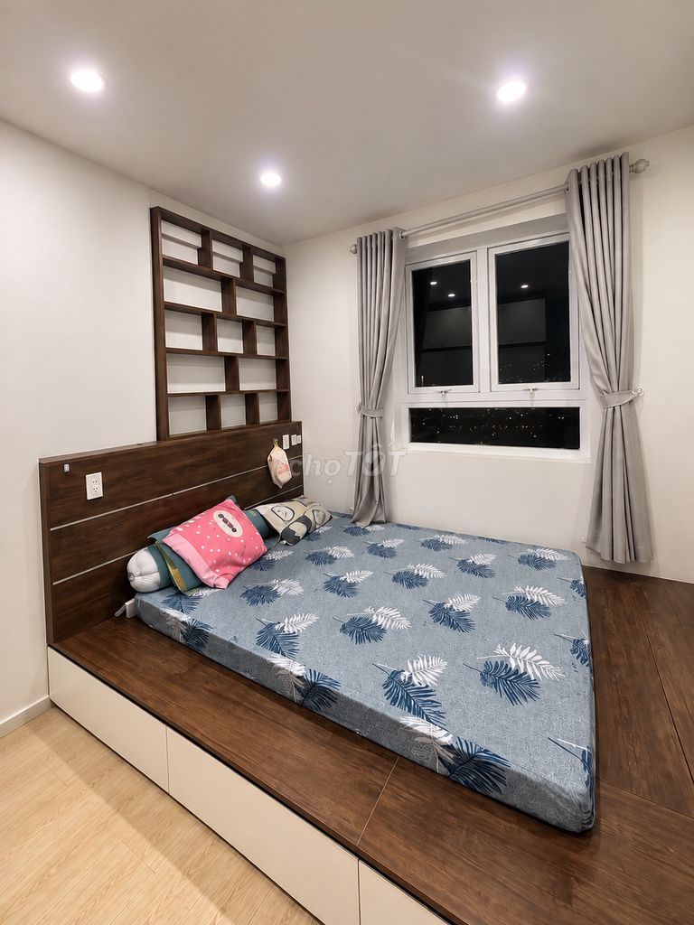 Rent a two-room apartment - a nice apartment apartment - 7 million and a half a month in the middle of the entire school.