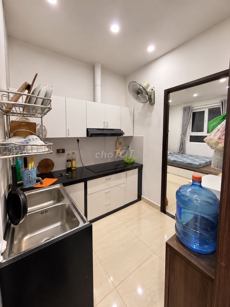 Rent a two-room apartment - a nice apartment apartment - 7 million and a half a month in the middle of the entire school.