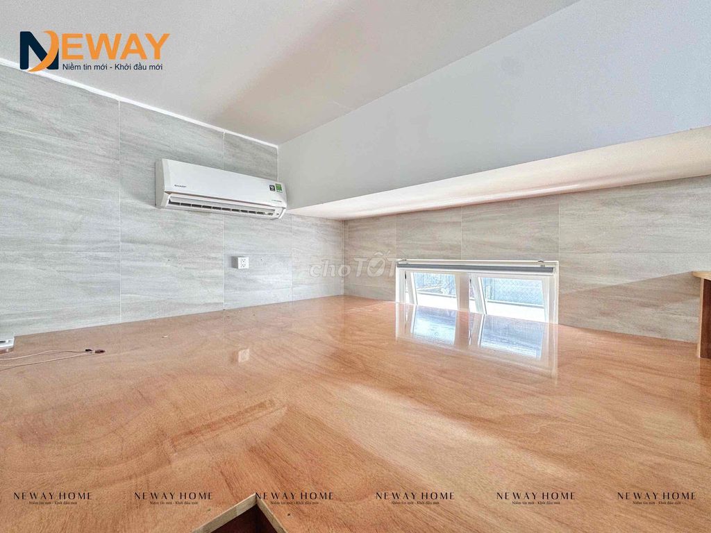 Open up the new apartment, build a new microbe between Tân Phú's laps.