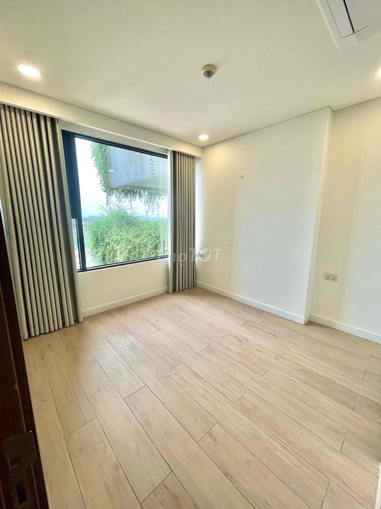 Get the Kingdom to 2 bedrooms - ntcb House empty