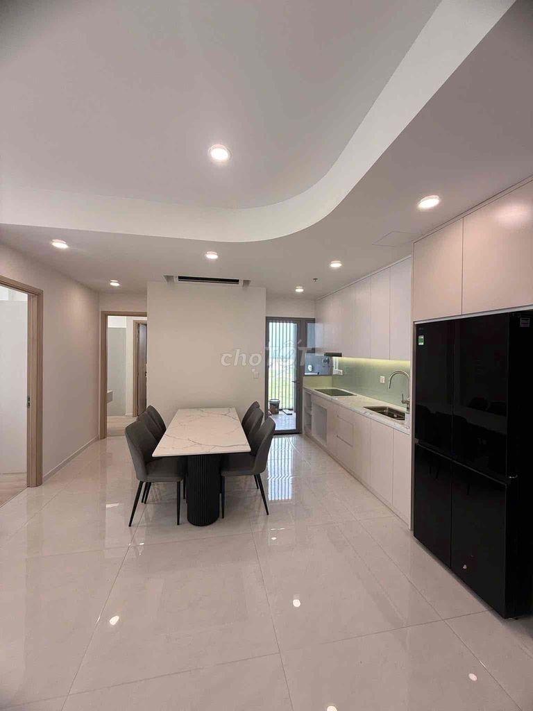Rent two Celesta Rise new furniture rooms, almost set up.