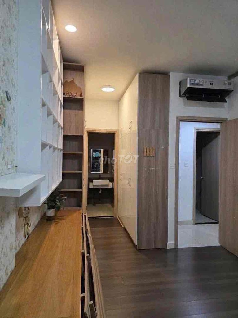 18 million interiors. The two bedrooms need rent.