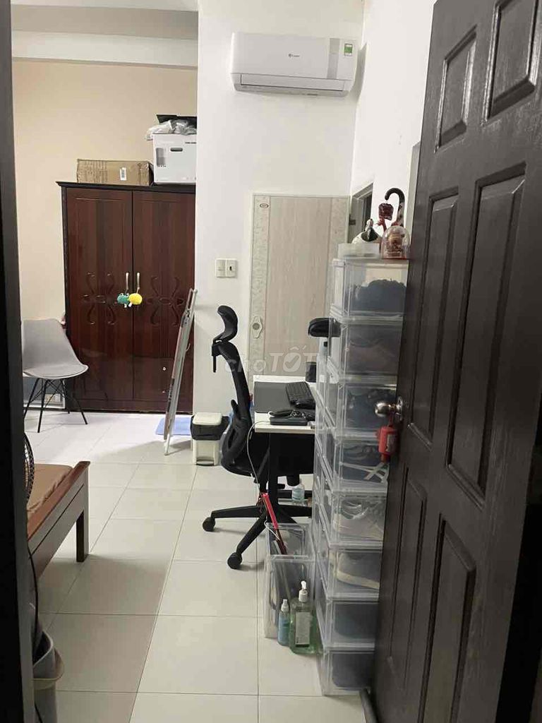 Single room 3.5 million comfortable rooms District 7