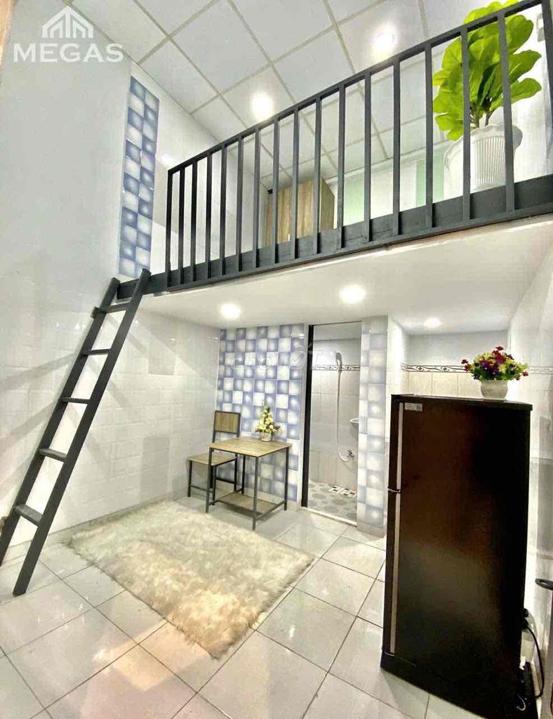 The underprivileged hotel is just Tỉnh lộ 10 near Mrs Hom Road.