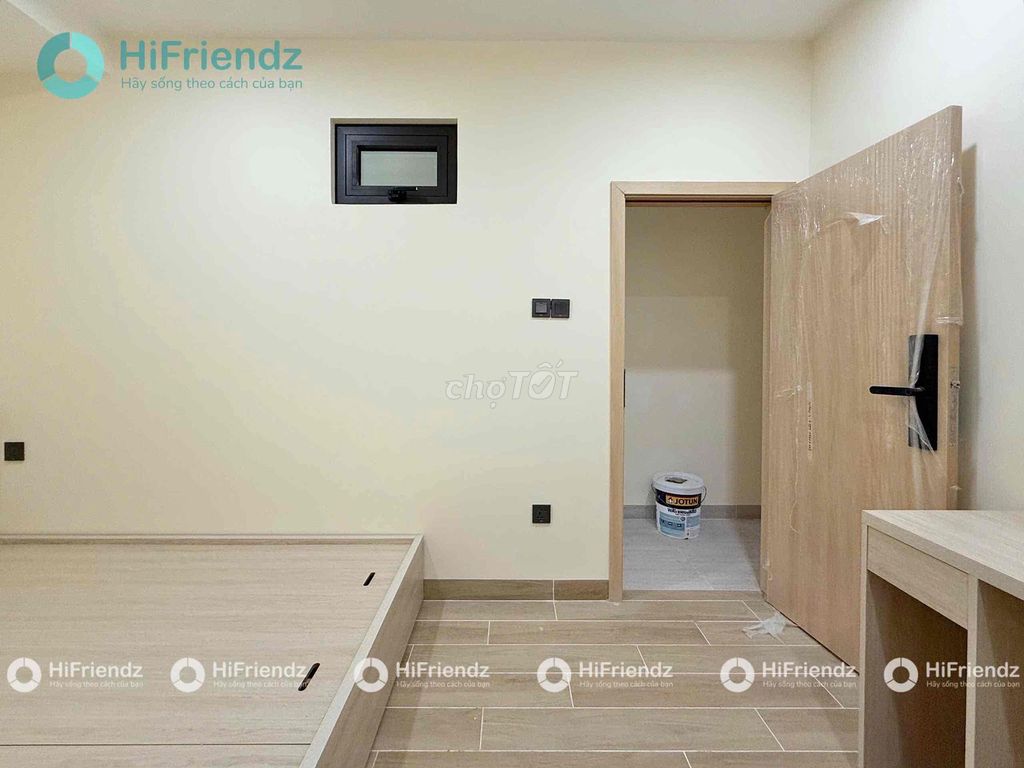 renting new studios to the full-level furniture near the post office.
