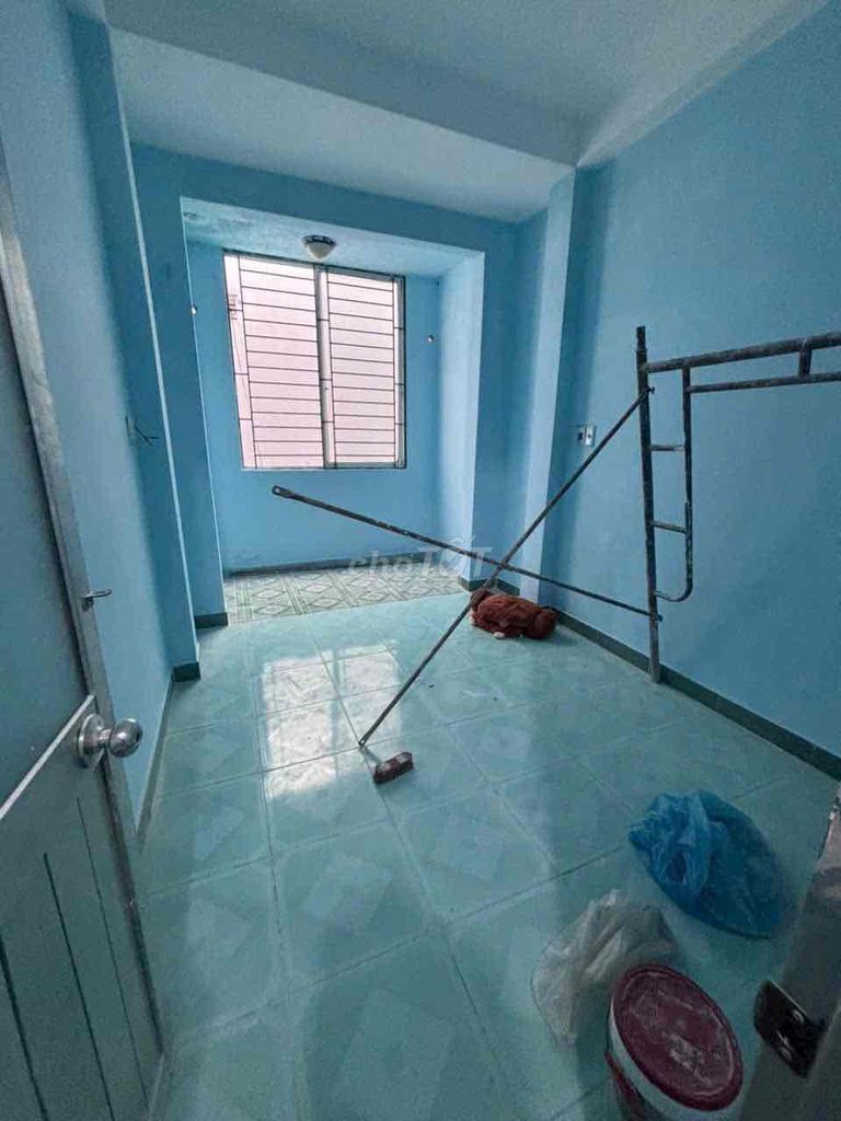 Rent a 30 m2 4 4 4th floor bedroom 3 new toilets 9K9 Gò Vấp