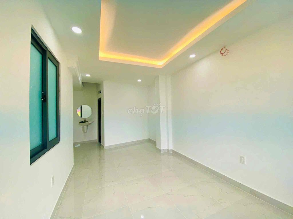 4 x 10 - 1= 2rd floor - 3 bedroom - nice house