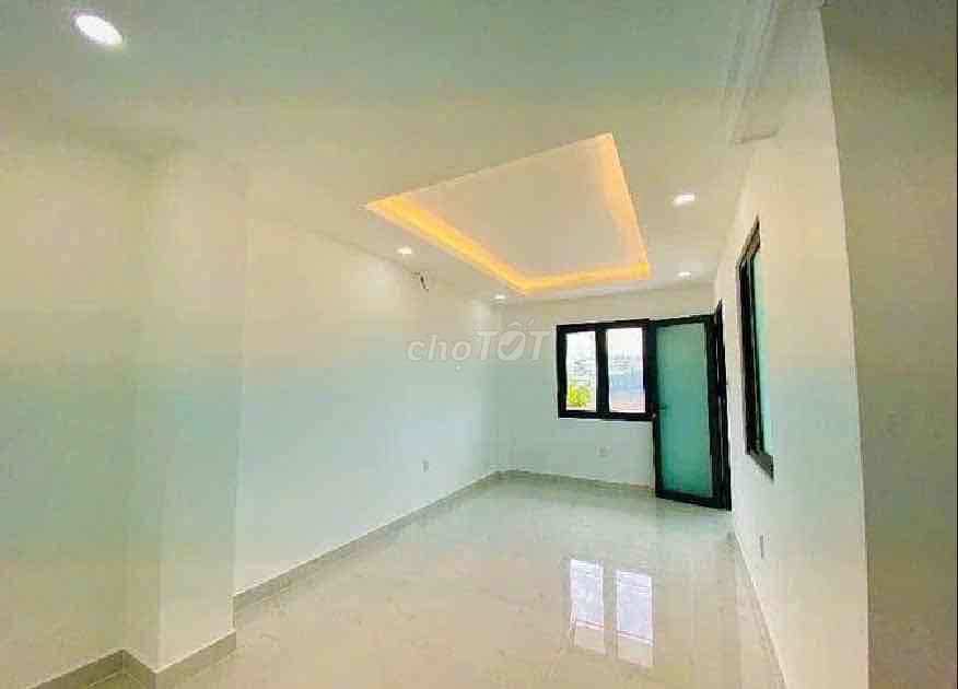 4 x 10 - 1= 2rd floor - 3 bedroom - nice house