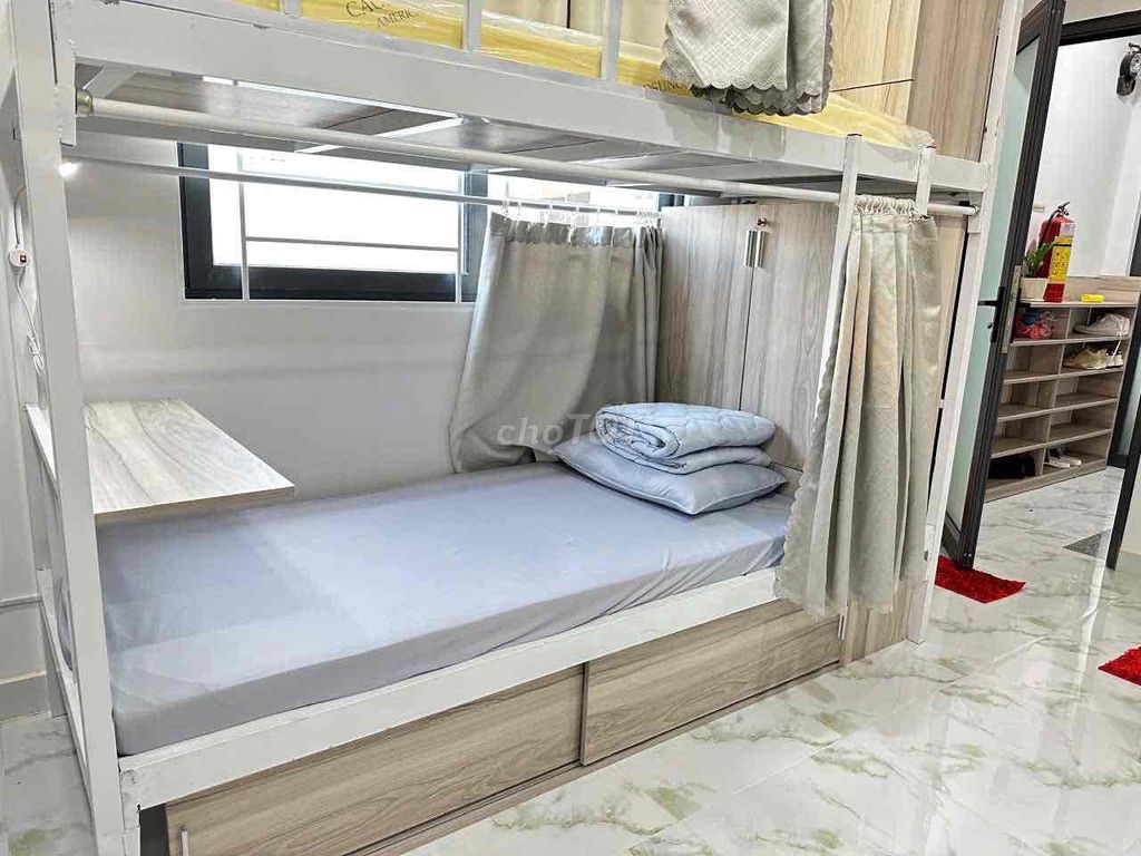 The senior dorm is full of Phan Văn Trị interiors, 1.8 million in all expenses.