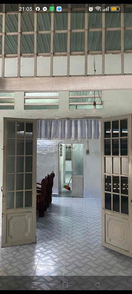 Cash house 8*25; Two cheap bedrooms.